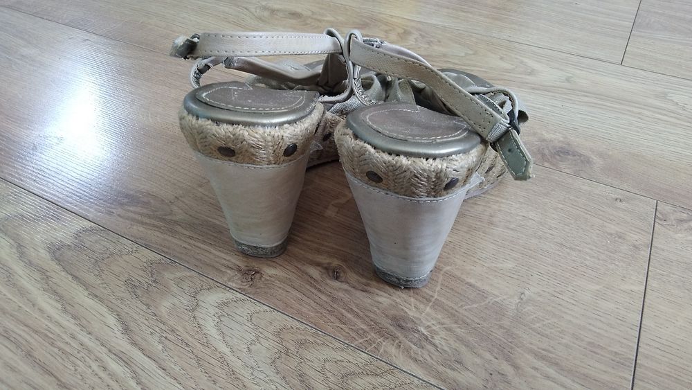 Sandały koturny skóra naturalna