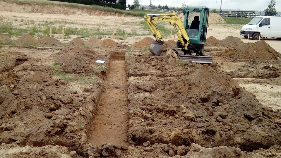 Usługi mini koparką , koparko-ładowarką ,manitou