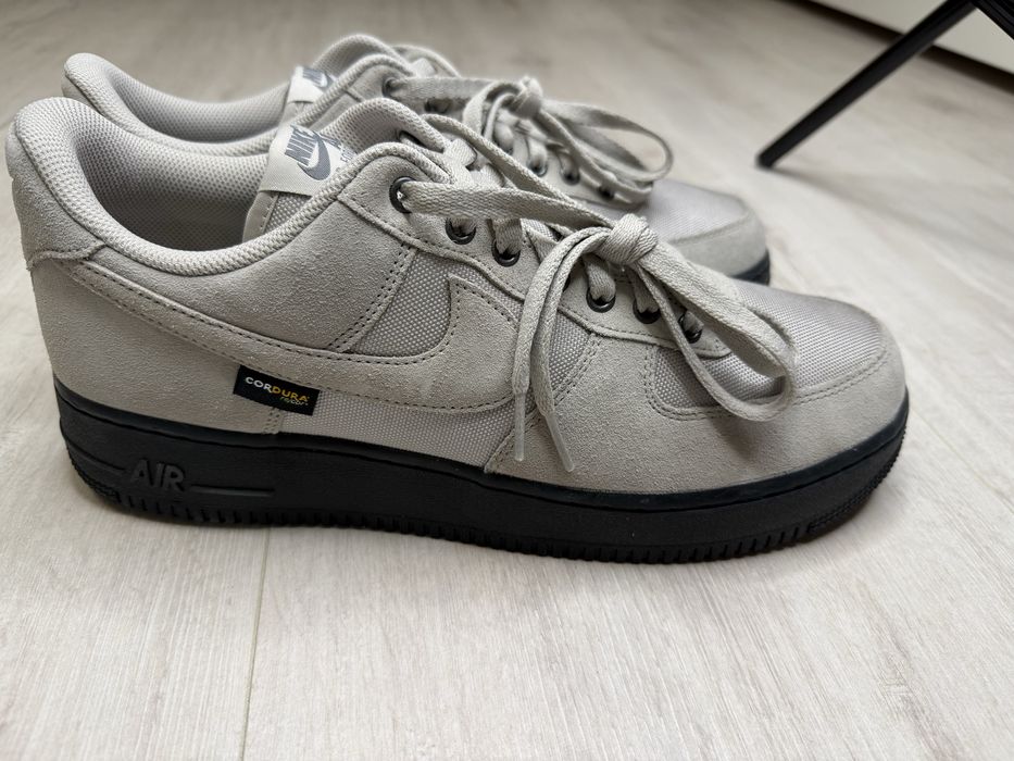 Кросівки чоловічі  NIKE AIR FORCE 1 07 GREY HQ3822-001