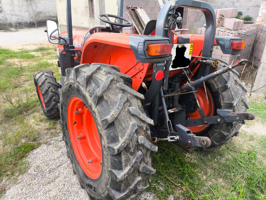 Trator Kubota L3130