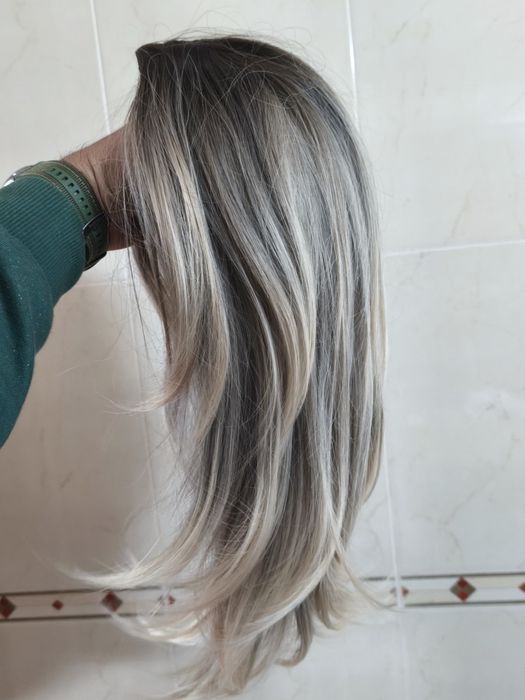Cabelo sintético loiro castanho 56cm