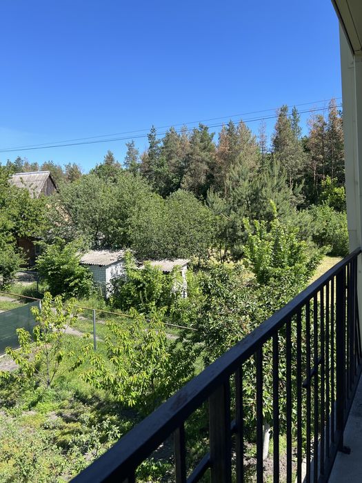 Продам дачу біля лісу