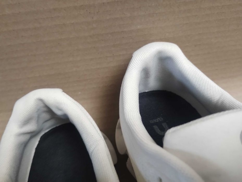 Buty do biegania biegowe ON Running Cloud roz 40,5
