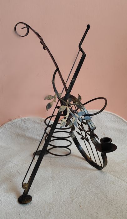 Функціональна підставка для пляшки