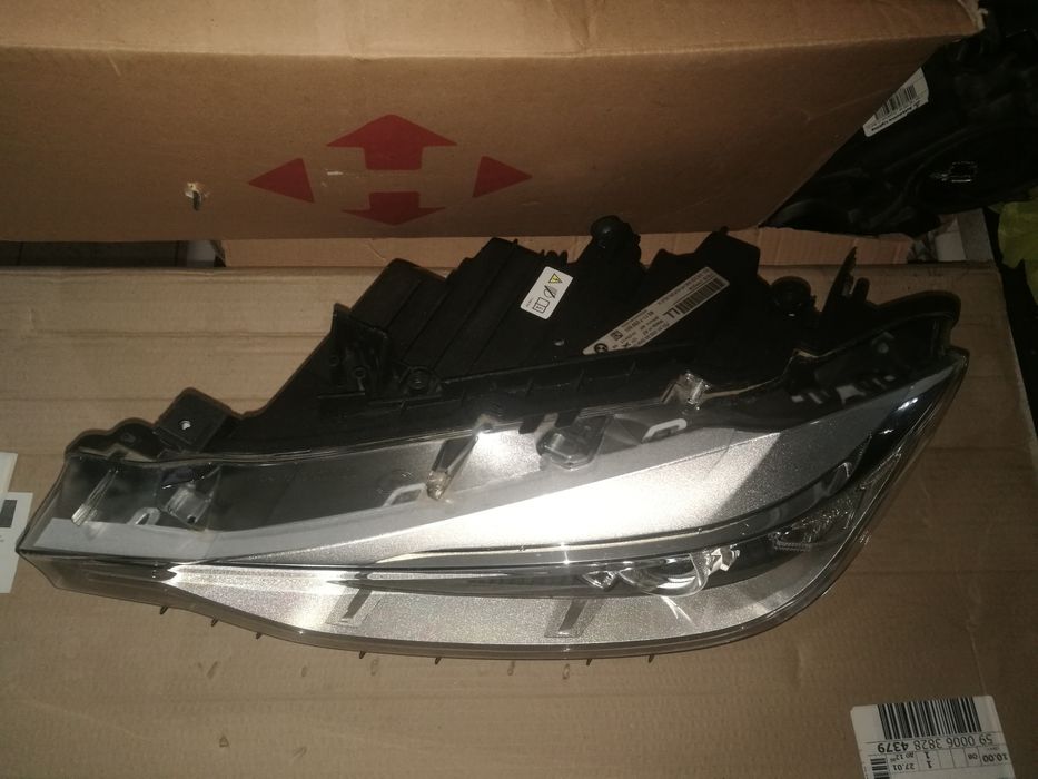 Фары  BMW  F30 ф30 левая,правая ксенон Америка Европа обычные и адапти