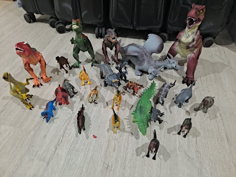 Dinozaury,  smoki  figurki