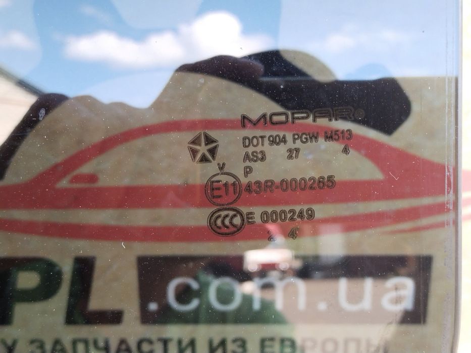 Jeep Grand Cherokee WK 2010- Стекло двери левое заднее