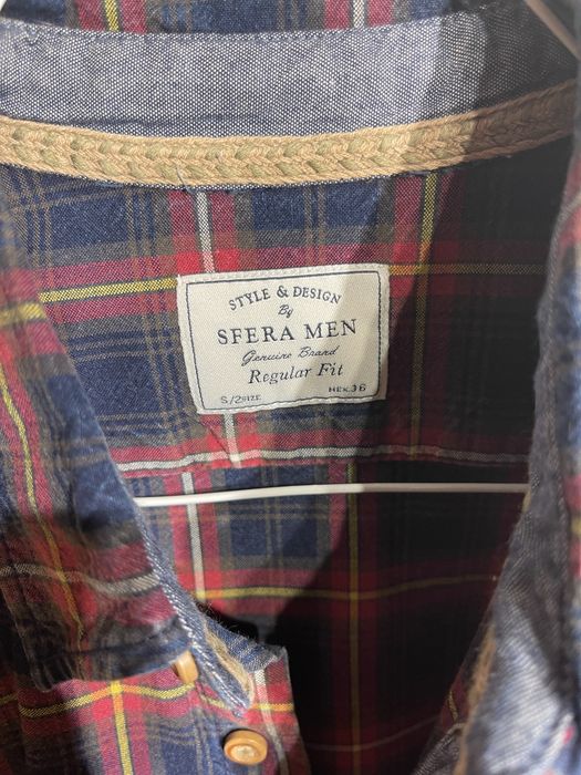 Camisa cadeez vermelha azul e amarelo