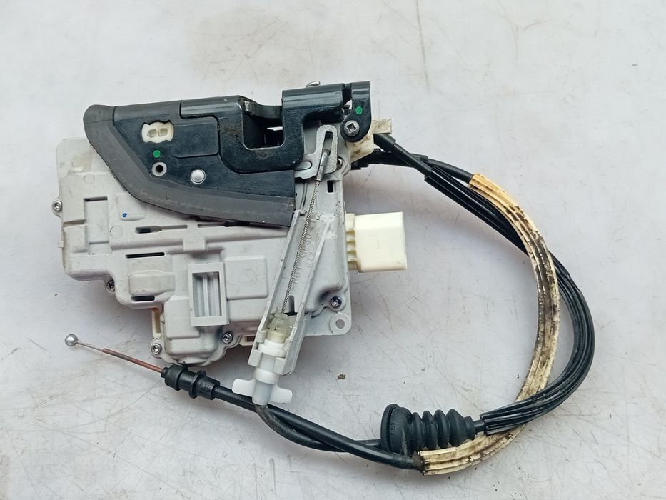 Fechadura / fecho porta frente direito VOLKSWAGEN Passat Variant (365)