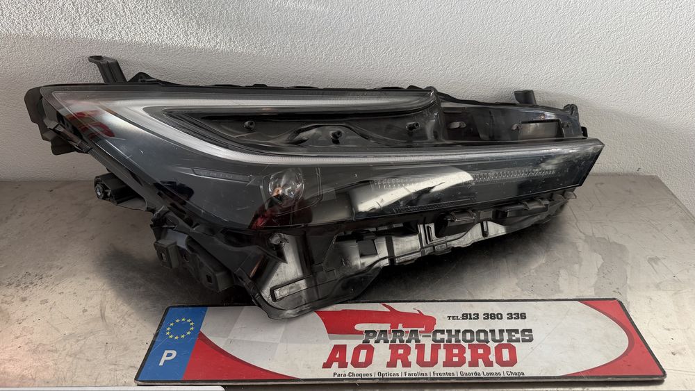 Farol drt toyota prius w6 2023