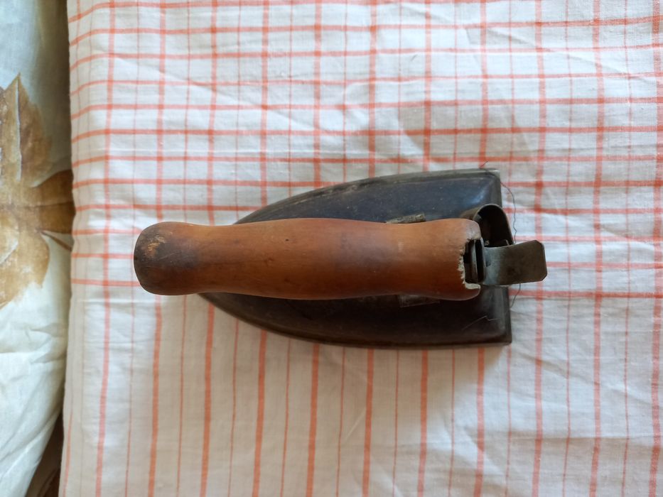 Утюг ретро времен ссср