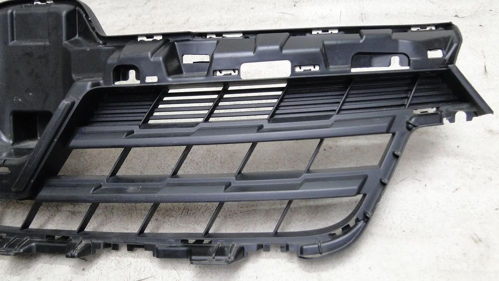 RENAULT EXPRESS ATRAPA GRILL 21-23r