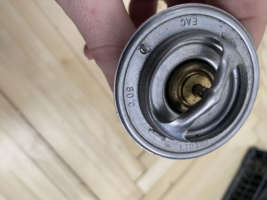 Термостат волга 24 /3110/3302/2217 (80 С) LUZAR LT 0302