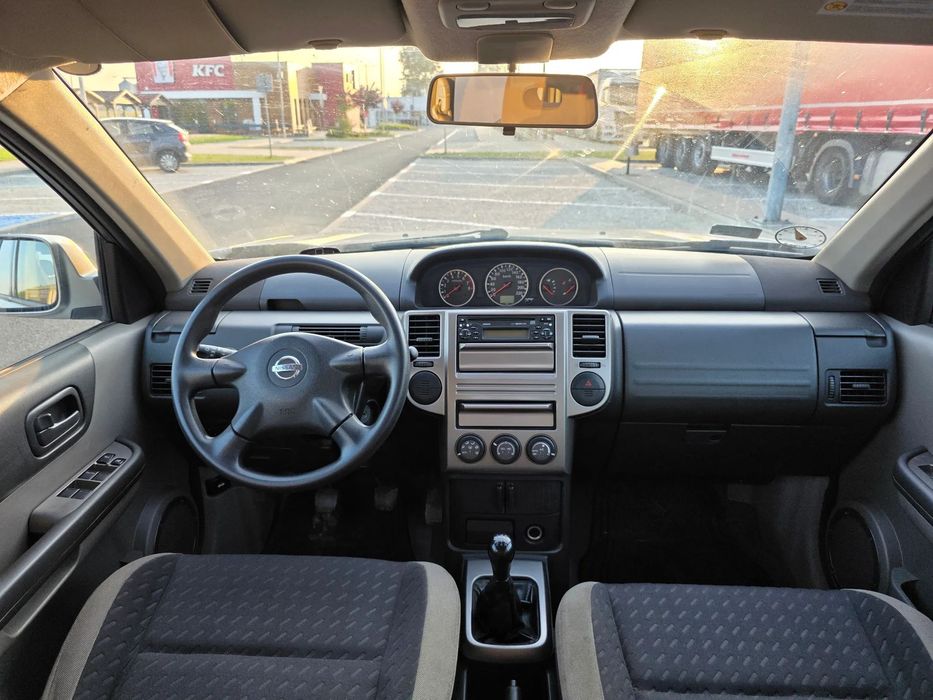 Nissan X-Trail 2 litry benzyn 140 LPG BEZWYPADKOWY  4x4 NAPĘD