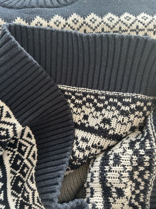 Świąteczny sweter Reserved granatowy biały górski męski damski gruby zimowy we wzory