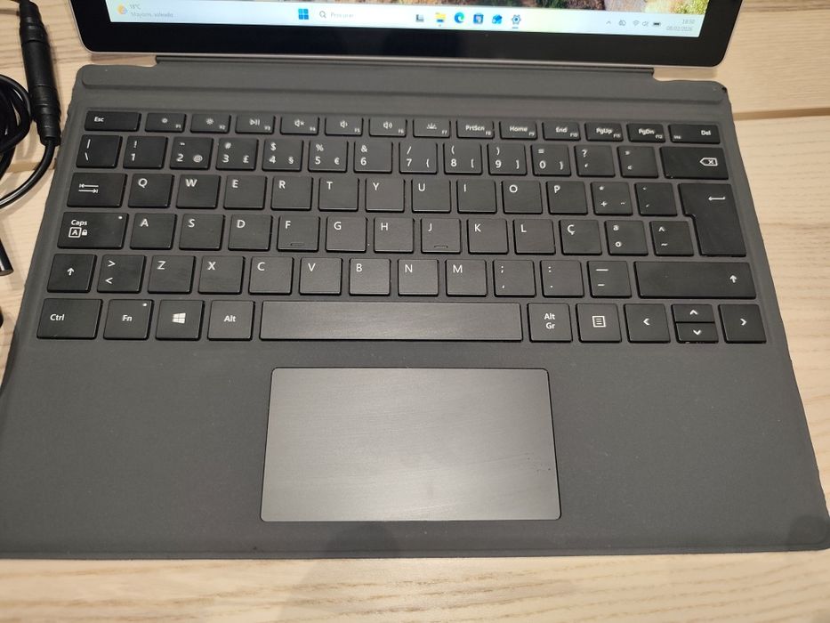 Microsoft Surface Pro 6  i7 , 16gb mem, 512gb disc