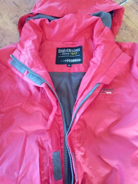 Kurtka wiatrówka 140 czerwona