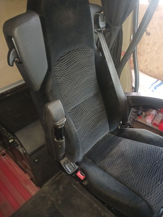 Подлокотник mercedes mp 4 автоподлокотник actros A0009706401