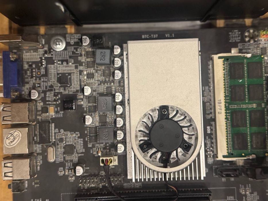 Комплект для майнінгу BTC-T37 + 1800W PSU — 2 шт