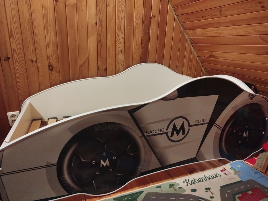 Łóżko dziecięce samochód