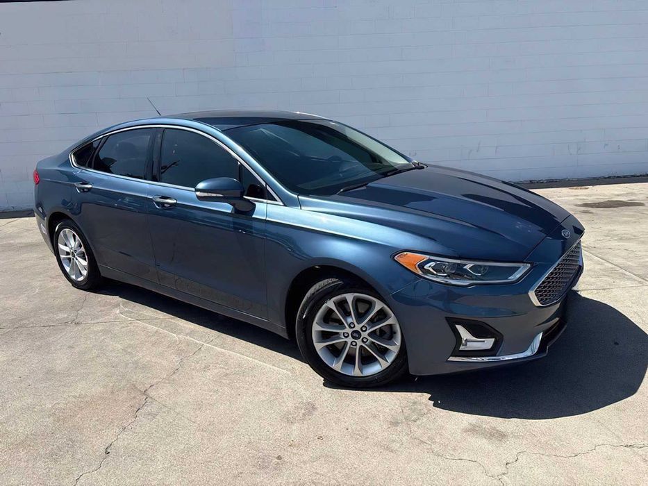 Ford Fusion Energi Titanium      2019