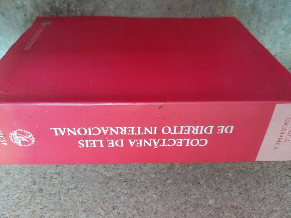 Livro colectânea de leis de direito  internacional