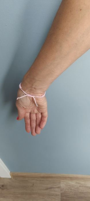 Bransoletka ze sznurka.