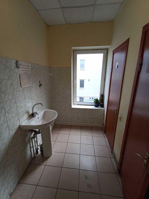 Сдам офис с ремонтом в центре города.