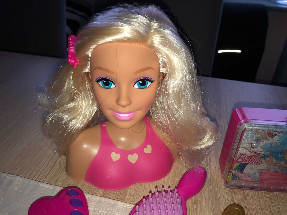 Głowa lalka Barbie do czesania z dodatkami wys.15cm