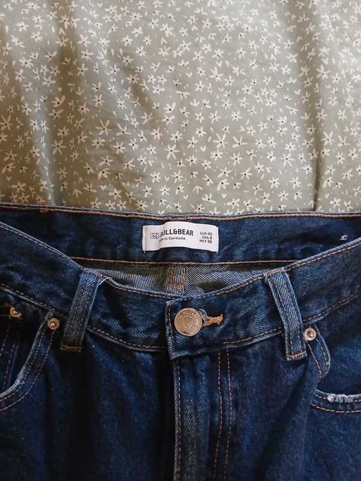 Jeansy granat mom fit Pull&Bear
