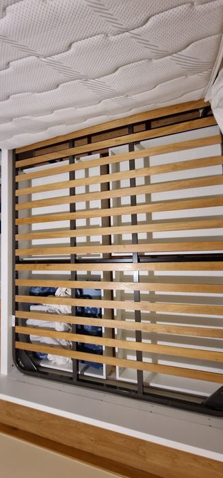 Mobília Beliani Florença - Cama + Mesinhas de Cabeceira + Colchão Piko