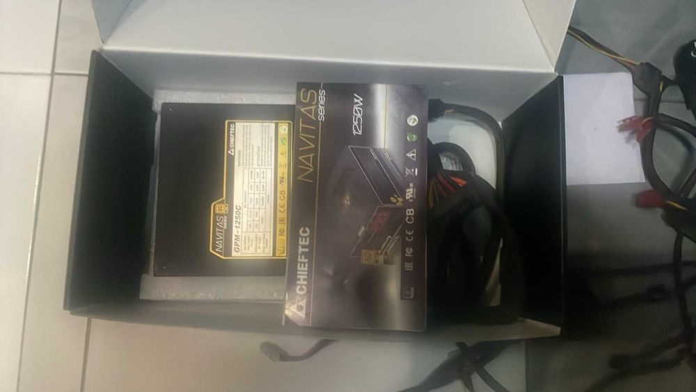 Блок живлення Chieftec Navitas GPM-1250C (80 Gold Plus)