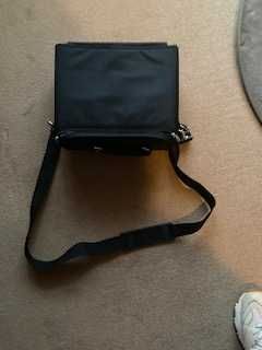 Mala de transporte playstation II como nova 25X25X7 com tiracolo