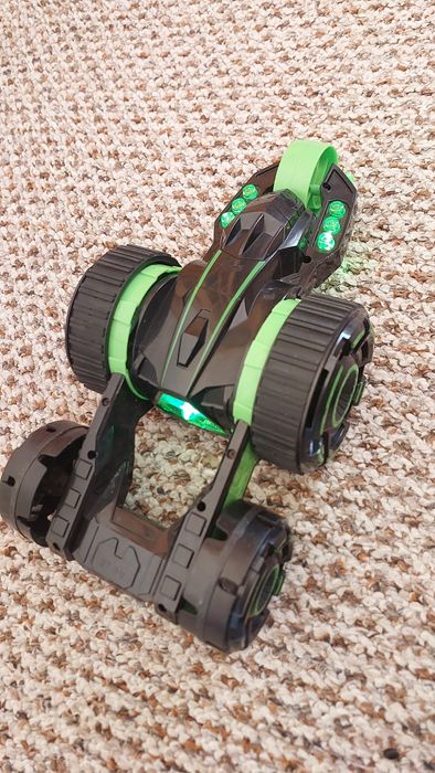 Машинка-перевертень на пульті