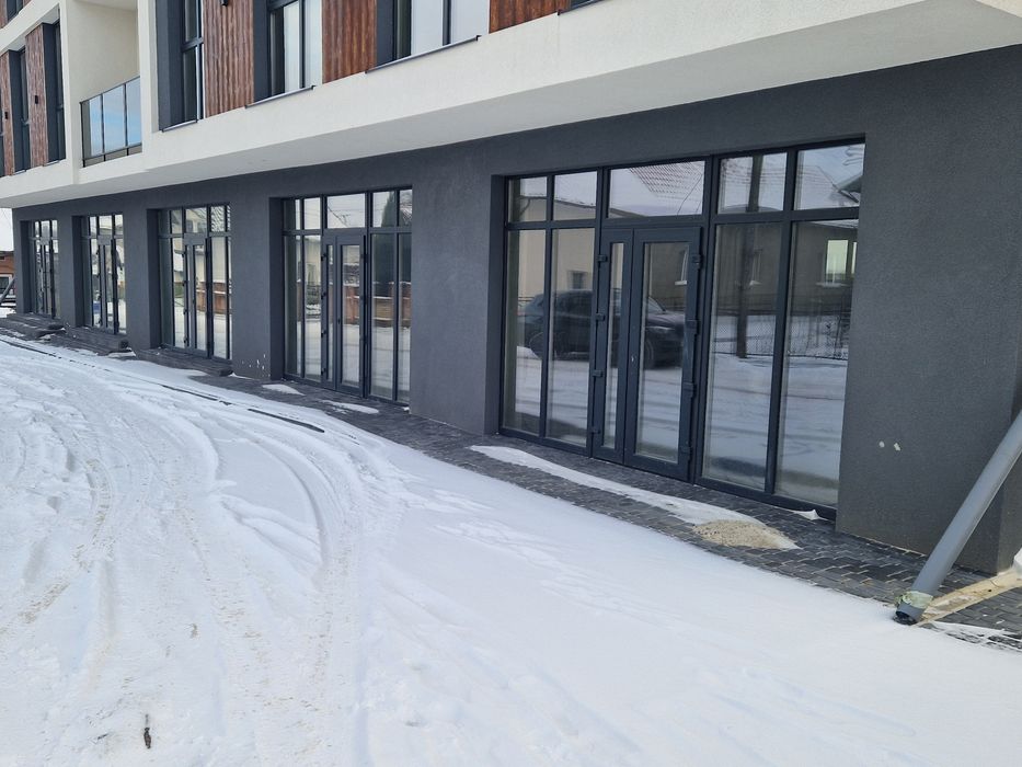 Продаж комерційних приміщень в новобудові в м.Снятин