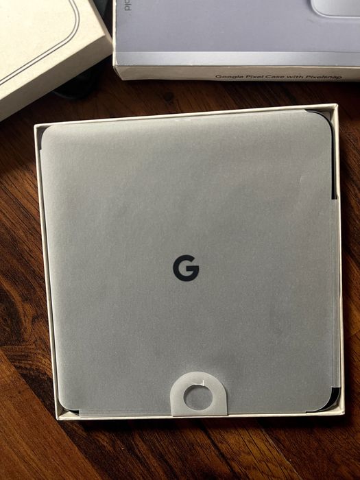 Google Pixel 10 Pro Fold  Moonstone 1TB 16GB + оригінальні кейси