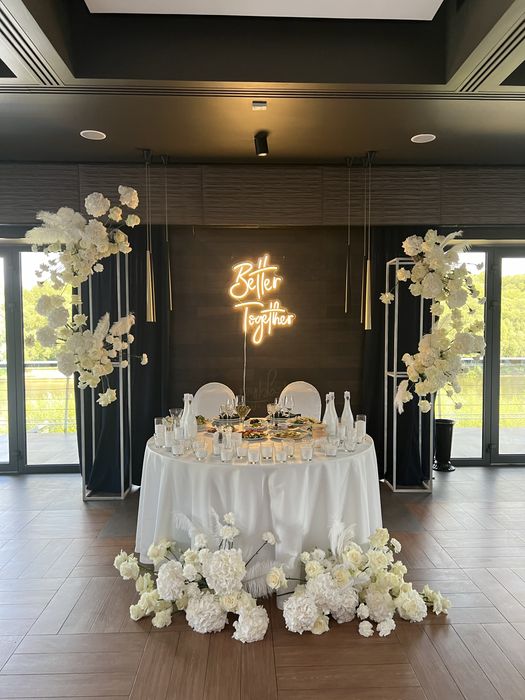 Оформлення залу на весілля,весільна арка,фотозона ,весільний букет