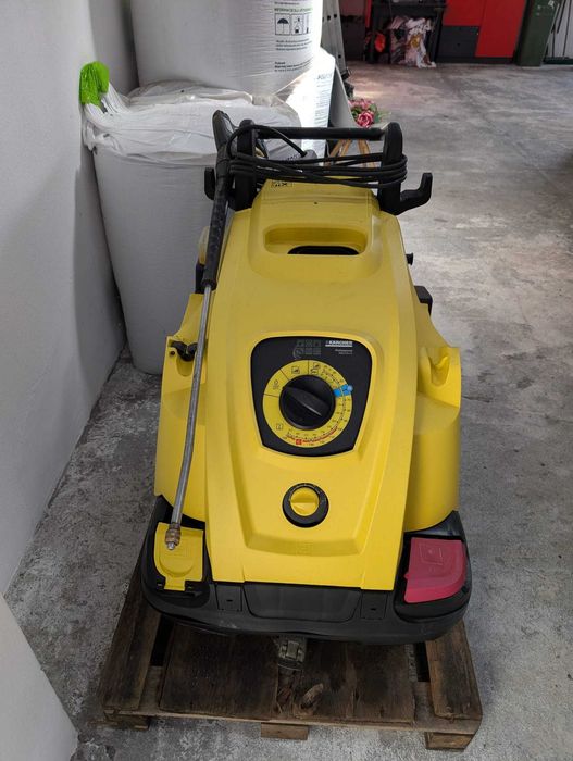 Myjka wysokociśnieniowa Karcher HDS 8/18-4C • 400V 155 stopni, 180 Bar ZWIJAK 20m