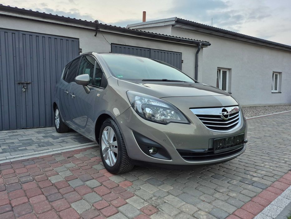 Sprzedam Opel Meriva 1,4 140kM 2011 rok produkcji