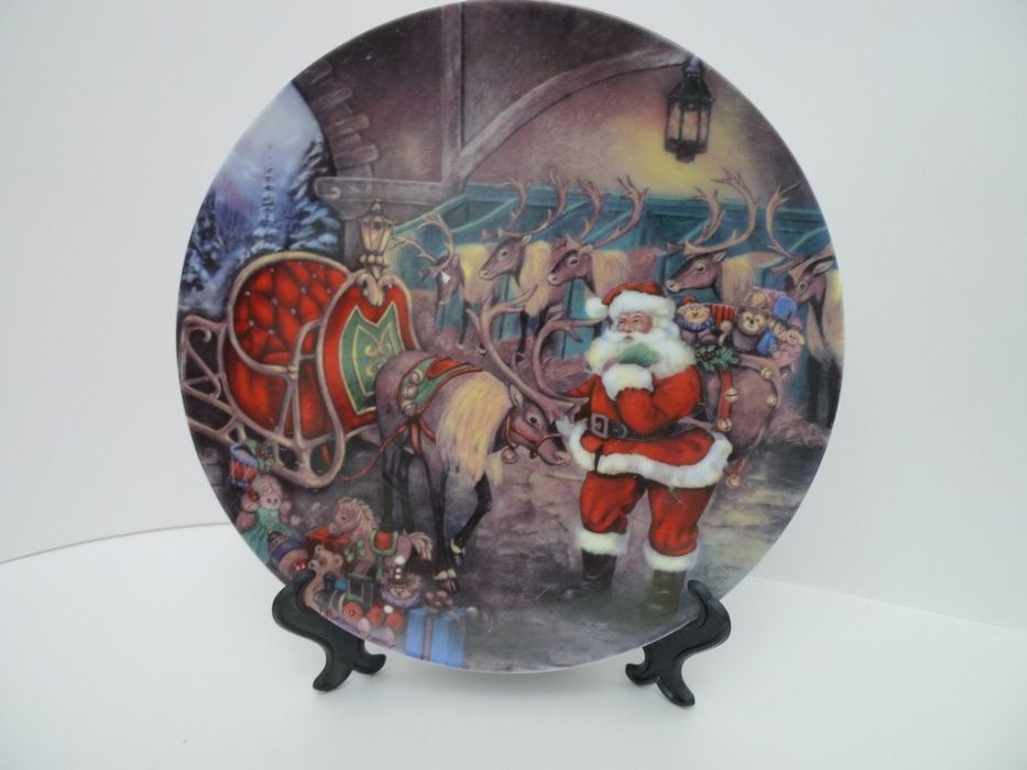 Тарелка настенная, настольная, фарфор,из Англии.