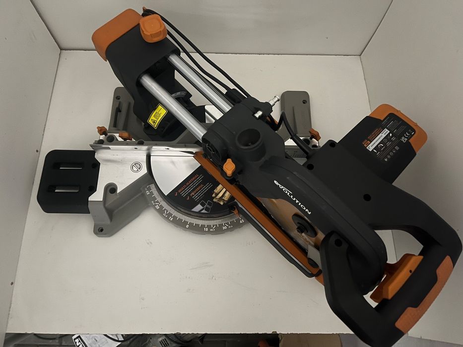 Piła ukośnica Evolution R255SMS 2000W 255mm