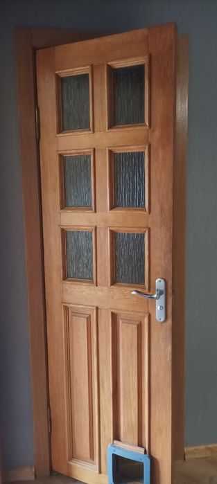 Продам дубові двері