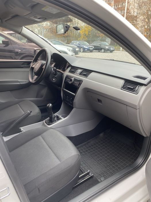 Skoda Rapid 2015 року