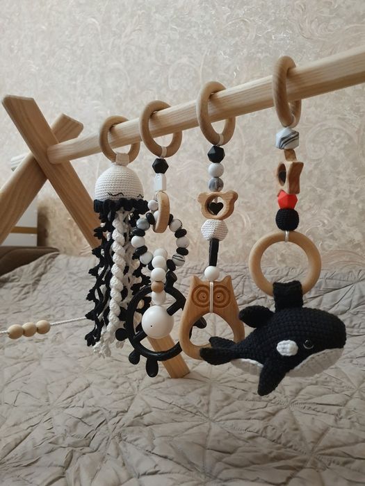 Дерев'яна стійка BABY GYM