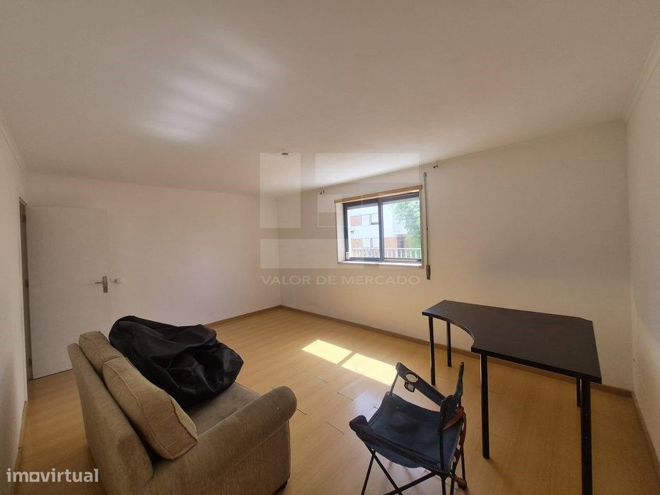 Apartamento T2 - Ameixoeira
