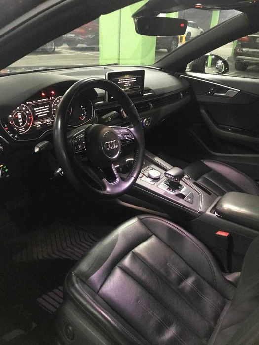 Продаю Audi A4 2016