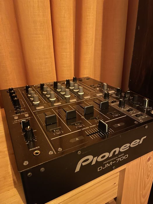 Mesa Pioneer DJM 700
