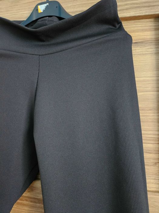 Legginsy prążkowane czarne nowe z metką