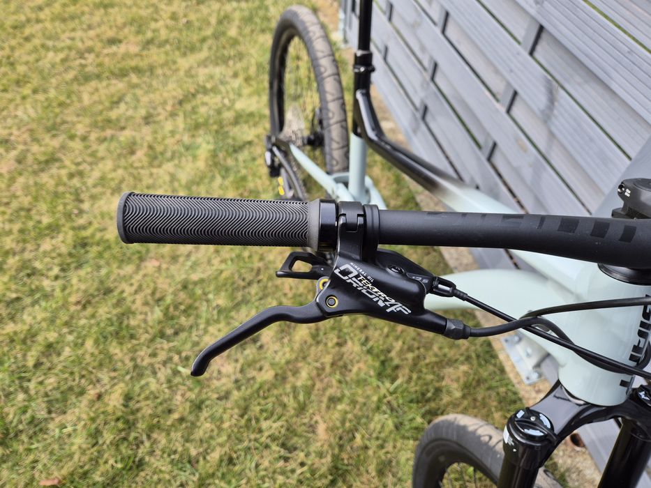Giant Trance 2  koła 29 . Rama XL.