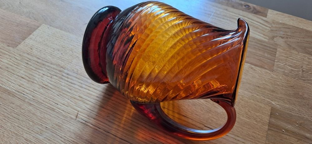 Dzbanek zaprojektowany przez Z. Horbowy.